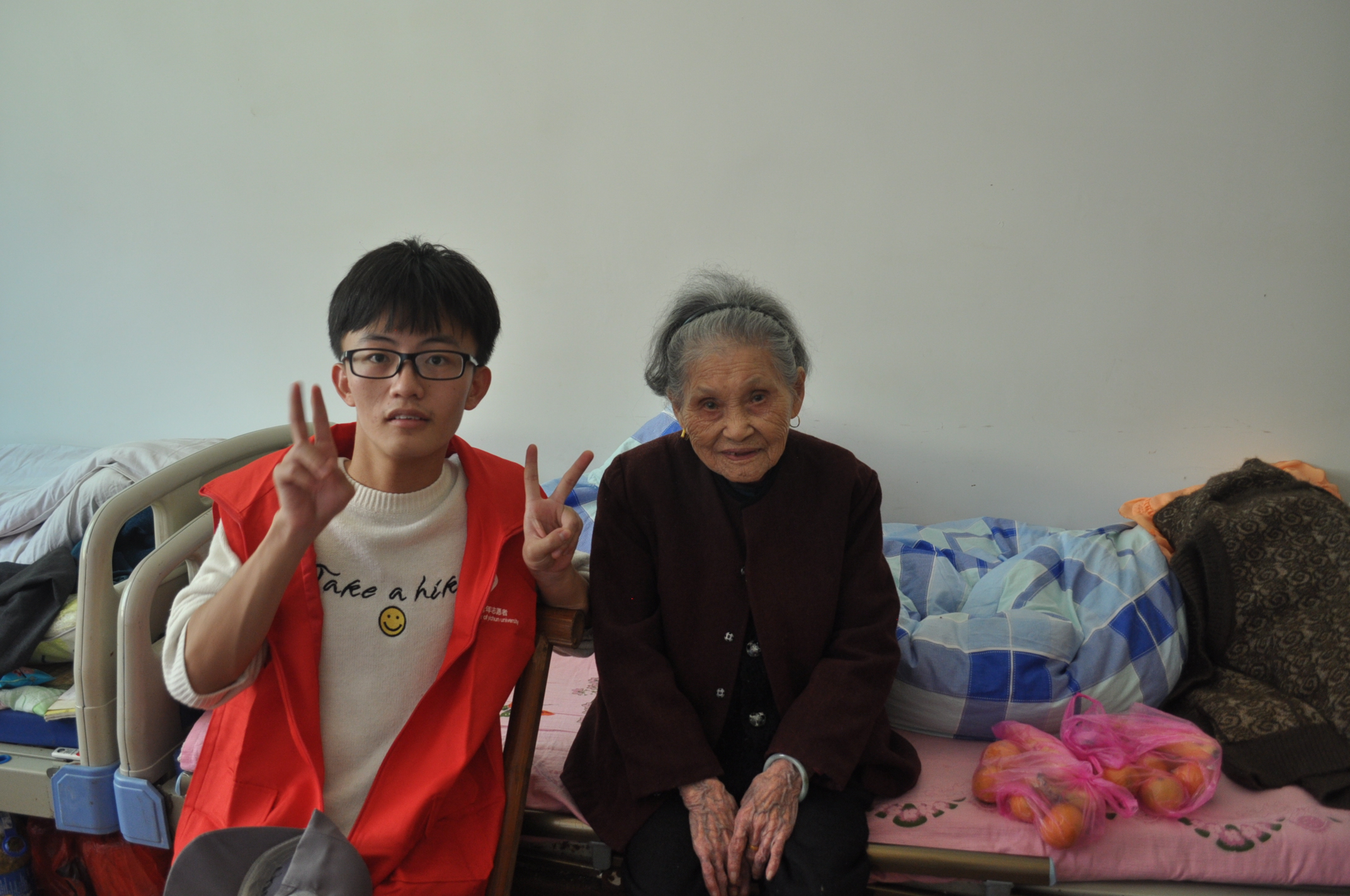 此次活动的顺利举办,不仅为敬老院的老人们送去了温暖,更激起了